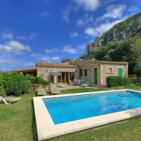 Sleeps 6 Pool Air Con Wifi