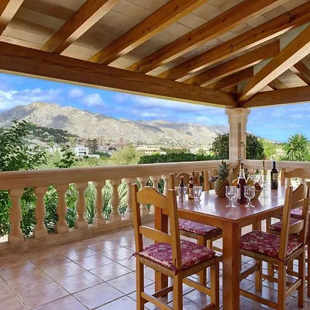 Sleeps 6 Pool Air Con Wifi * Pollenca