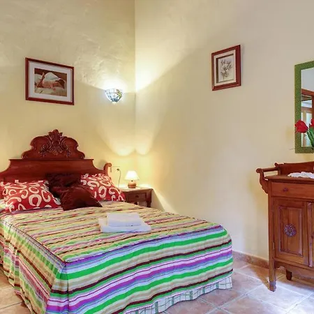 Sleeps 6 Pool Air Con Wifi Pollenca