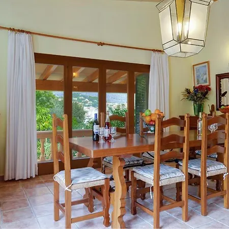 Sleeps 6 Pool Air Con Wifi Villa Pollenca